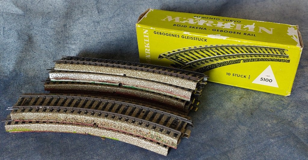 10 stuks Marklin 5100 gebogen rails  [5556]  [HoMoHO], Wisselstroom, Gebruikt, Rails, Ophalen of Verzenden