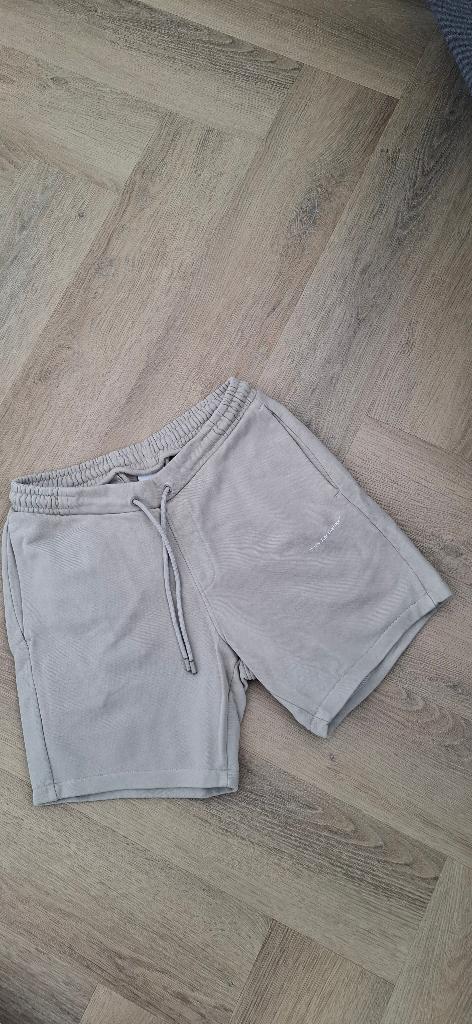 Daily Aesthetikz beige sweatshort maat S, Beige, Ophalen of Verzenden, Daily Aesthetikz, Gedragen