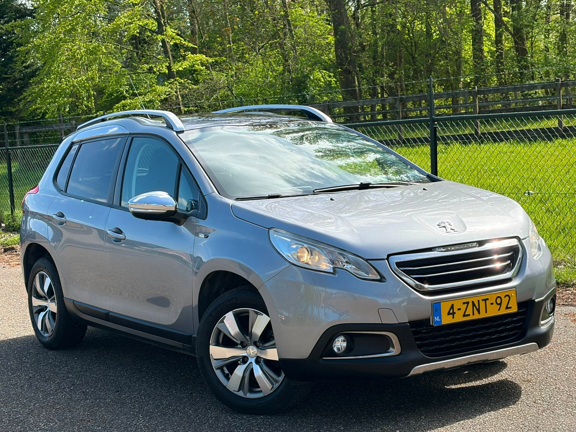 Peugeot 2008 1.2 PureTech Style /Uniek/NAP/Automaat/Navi/Tre, Parkeersensor, 450 kg, Euro 6, 1199 cc