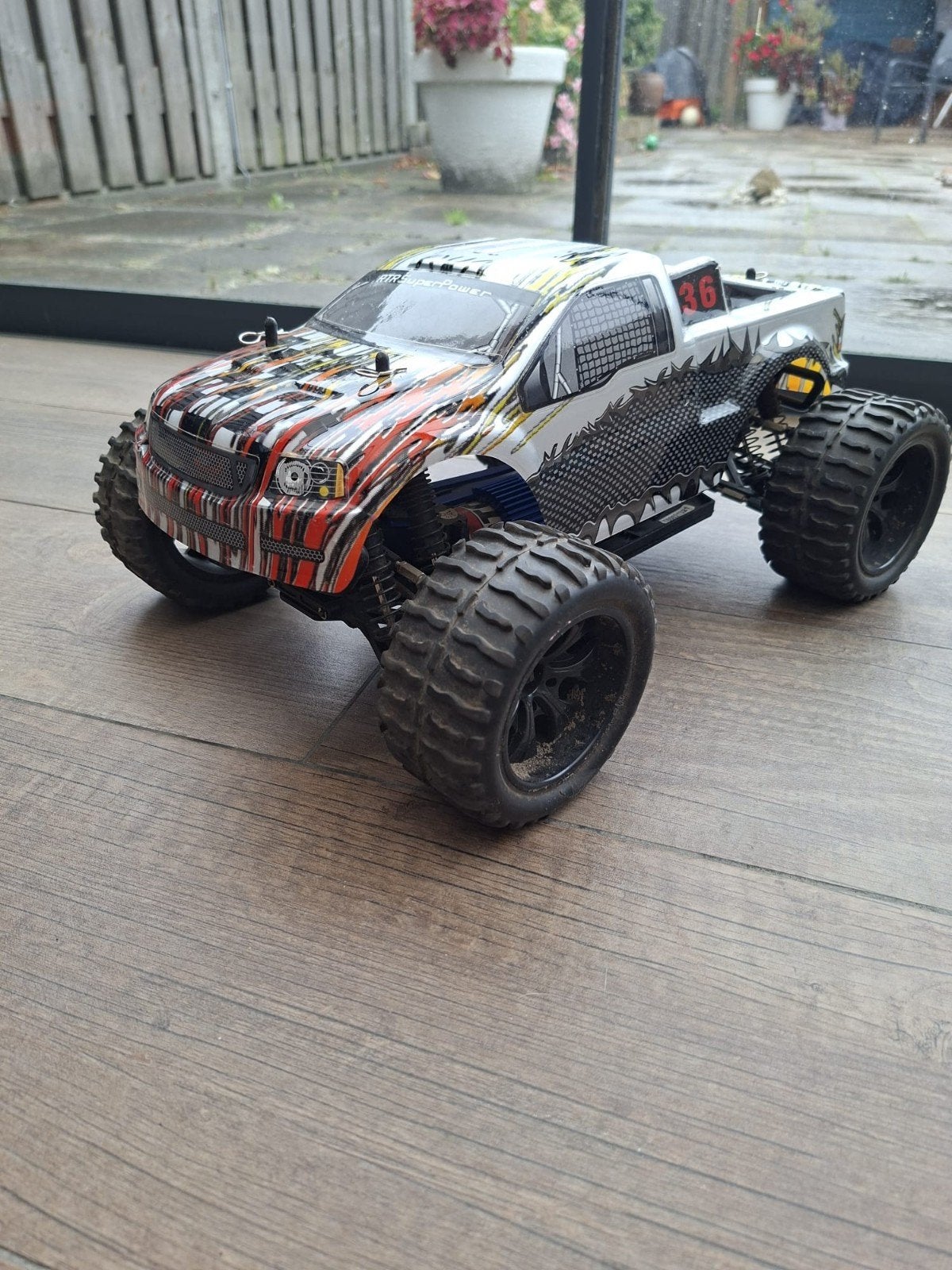 Himoto 1:10 Schaal RC Monster Truck - Klaar om te rijden, Elektro, Gebruikt, Auto offroad, Ophalen of Verzenden