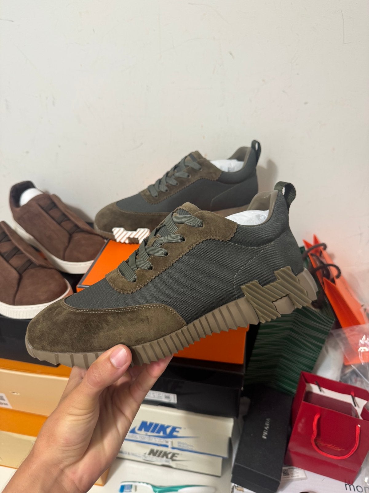 Hermes Bouncing Vert Toundra sneaker, Kleding | Heren, Schoenen, Ophalen of Verzenden, Nieuw, Zwart