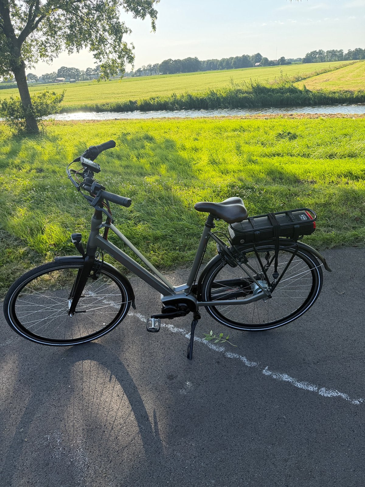 Batavus bryte e bike, Ophalen, Batavus, Zo goed als nieuw, 50 km per accu of meer