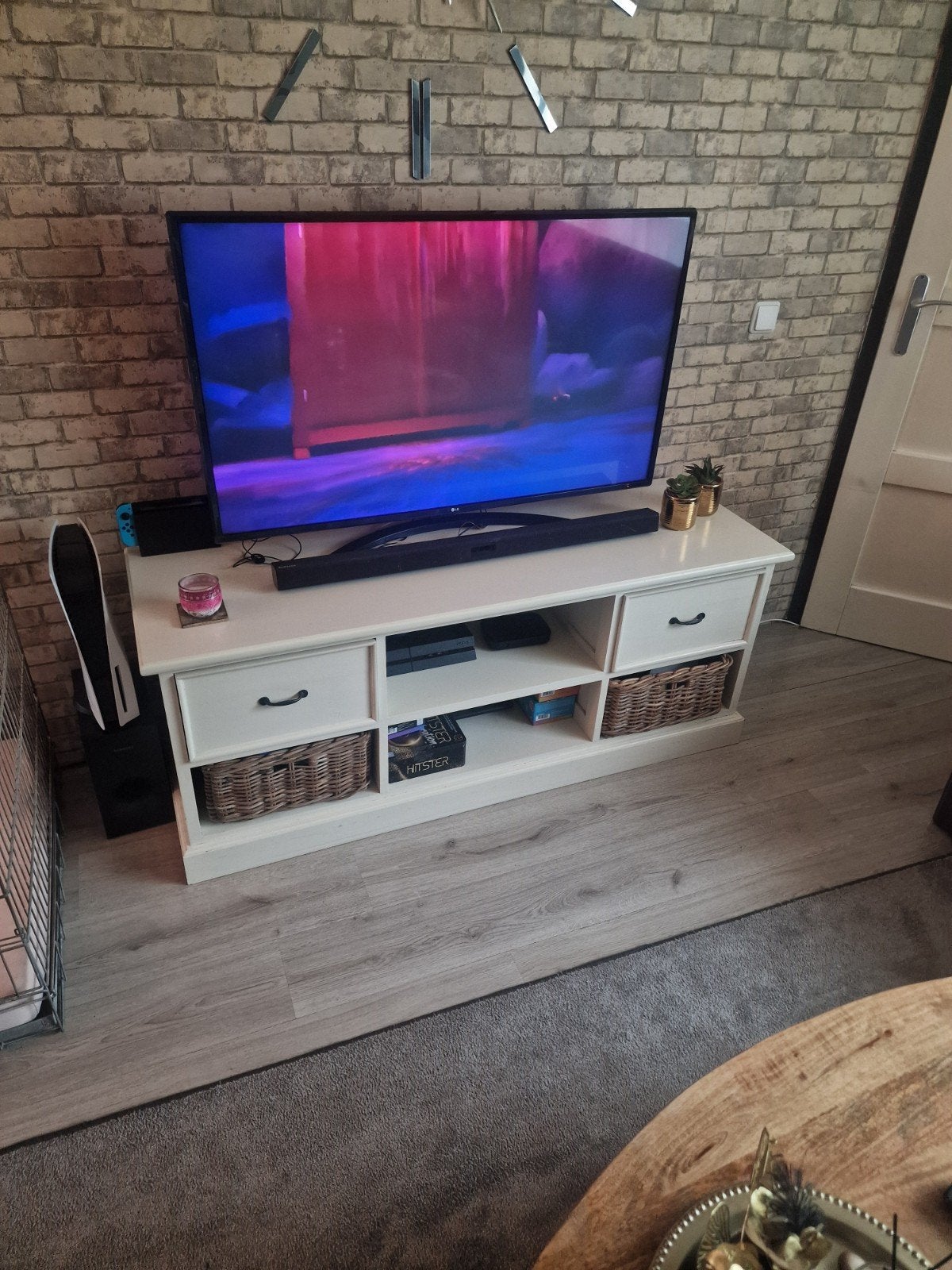 Wit TV-meubel met lades en opbergvakken, Gebruikt, 100 tot 150 cm, Modern landelijk, Ophalen of Verzenden
