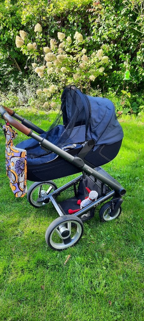 Mutsy Evo kinderwagen met reiswieg en accessoires, Gebruikt, Mutsy, Verstelbare duwstang, Ophalen