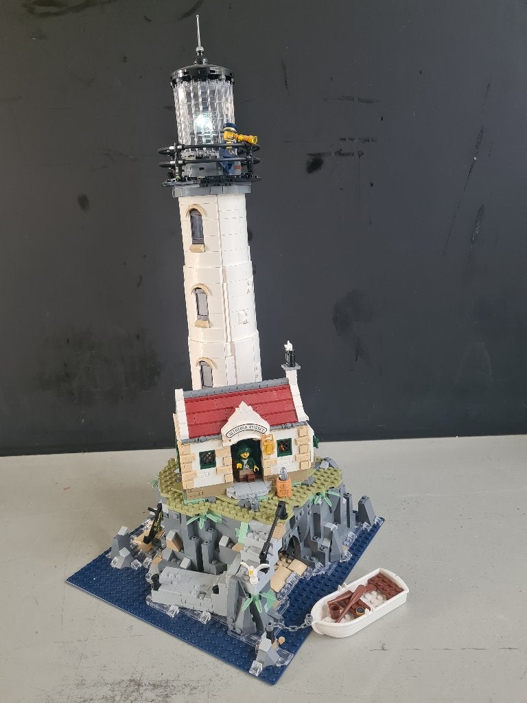 Te huur: Lego Vuurtoren gemotoriseerd; 21335, Gebruikt, Compleet, Lego, Ophalen of Verzenden