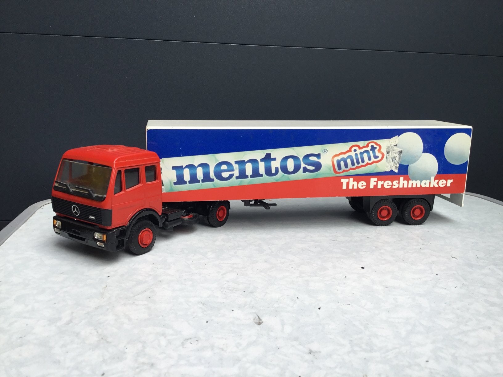 Lion Car Mercedes EPS Mentos, Hobby en Vrije tijd, Modelauto's | 1:50, Ophalen of Verzenden, Gebruikt, Bus of Vrachtwagen, Lion Toys