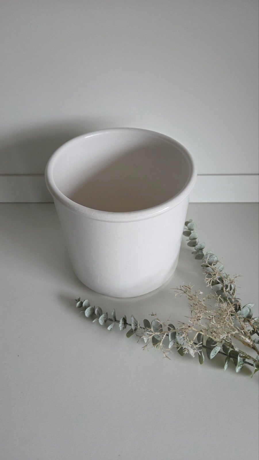 Middelgrote witte keramische bloempot H:20cm B:21cm, Ophalen, Rond, Aardewerk, Binnen