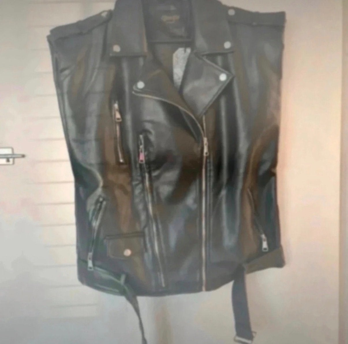 Giorgia Fashion Imitatie Leren Gilet Maat L - Nieuw!, Kleding | Dames, Ophalen of Verzenden, Nieuw, Maat 42/44 (L), Zwart