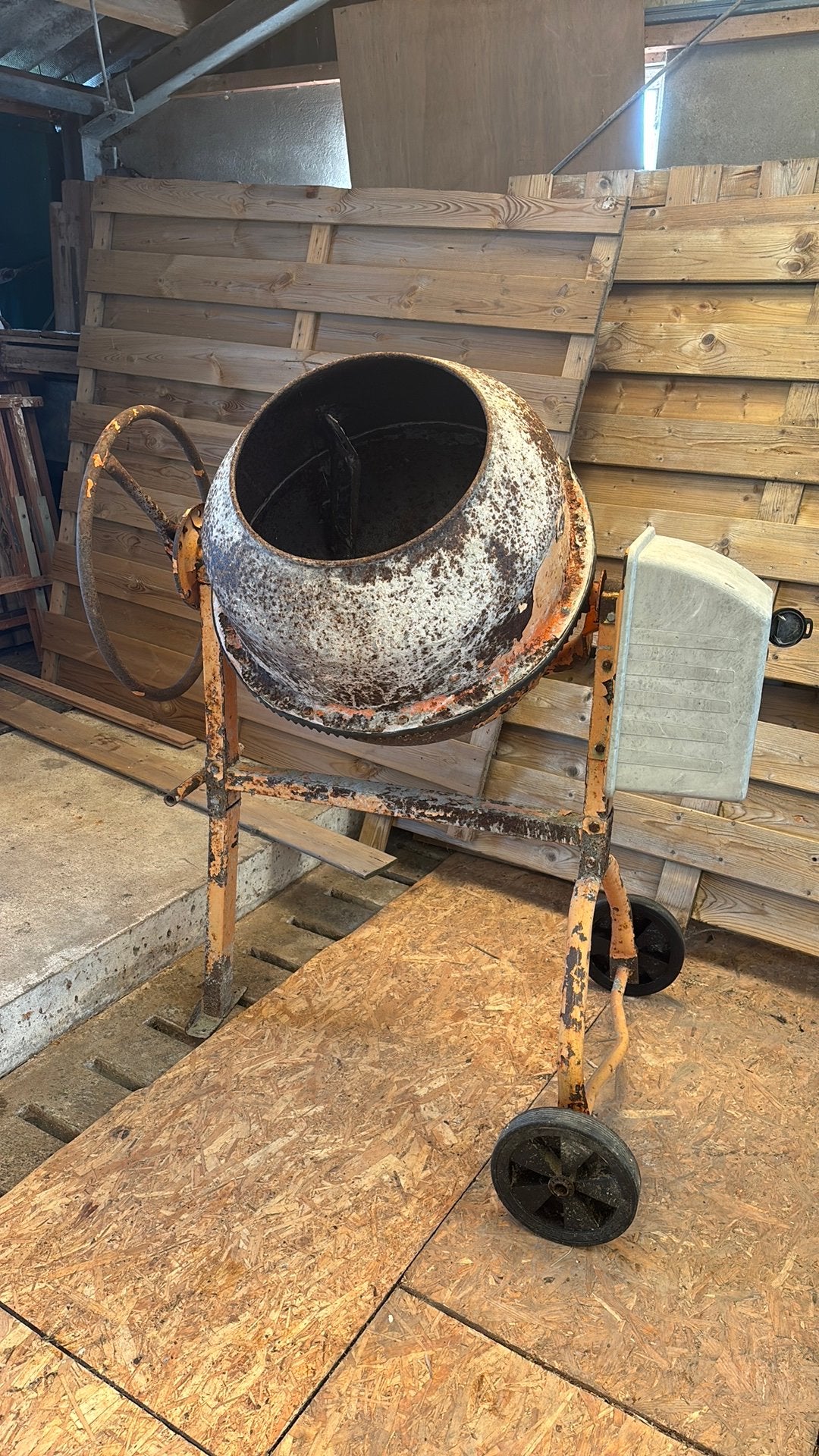 Betonmolen, Ophalen, Gebruikt