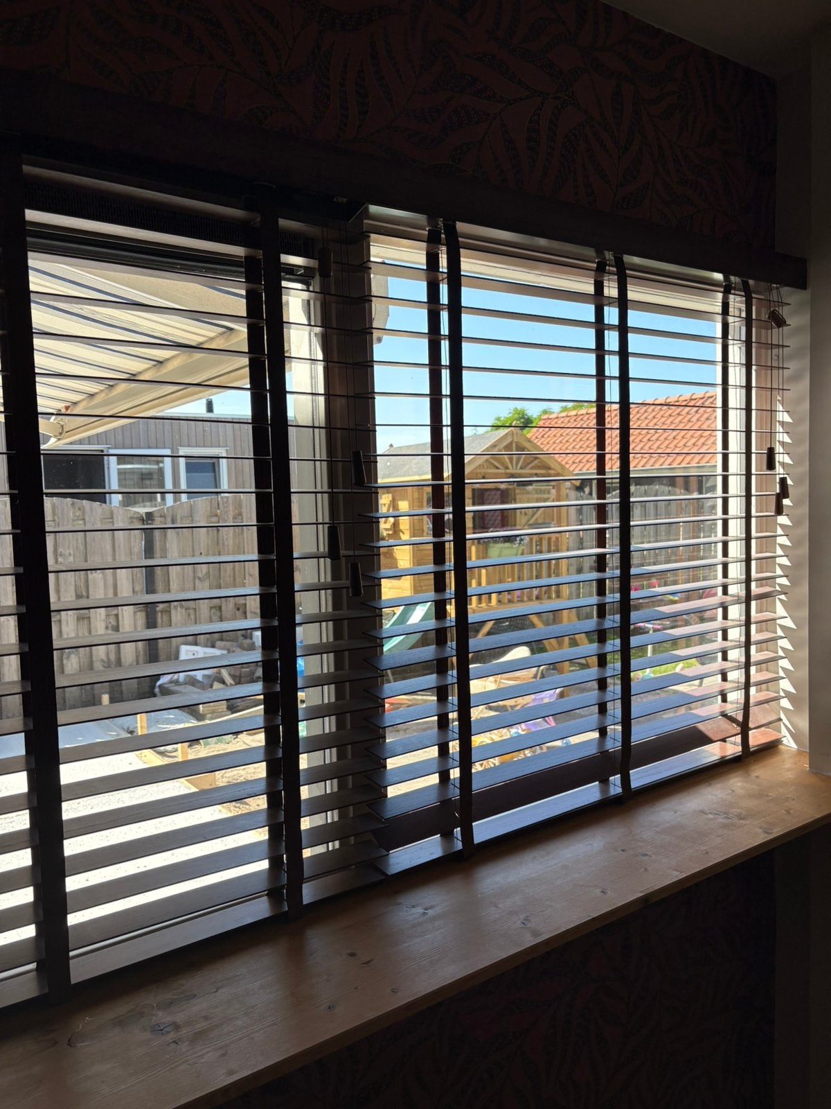 3x houten jaloezieën Veneta notenhout 108 / 91,5 / 106 cm br, Huis en Inrichting, Stoffering | Gordijnen en Lamellen, Ophalen