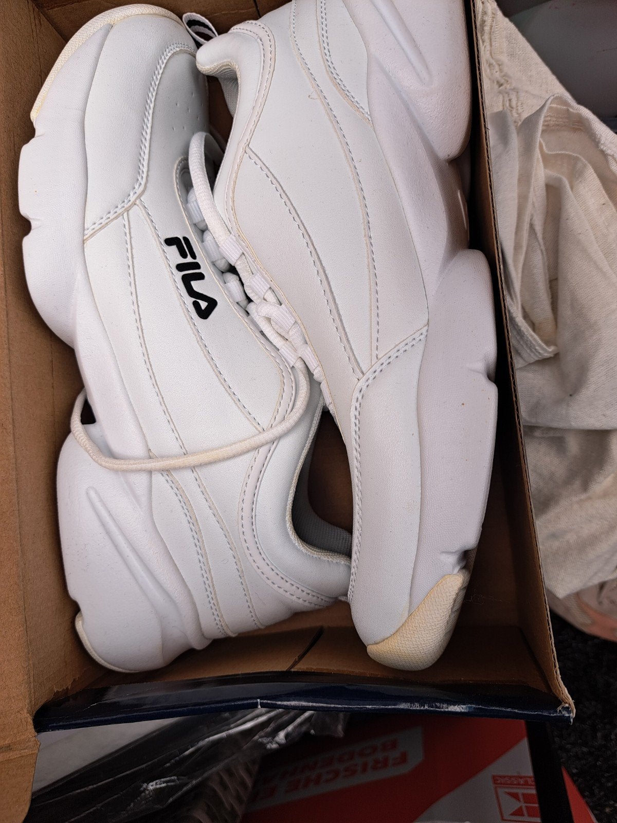 Fila sportschoenen, Ophalen, Nieuw, Wit