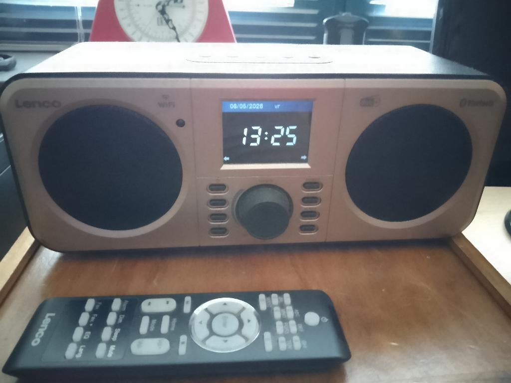 Lenco internetradio DIR 140 met DAB,FM,AUX BT etc.etc., Ophalen of Verzenden, Zo goed als nieuw, Wereldontvanger