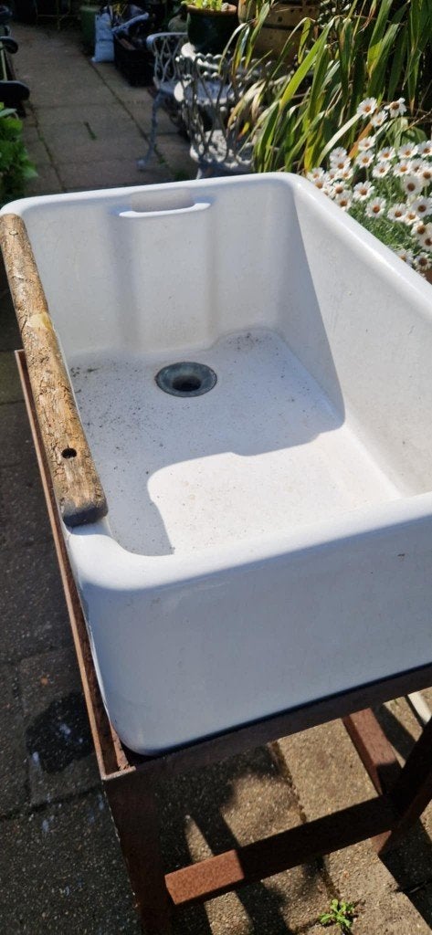 Oude trog/wasbak van keramiek op standaard(brocante), Ophalen, Gebruikt, Steen, Wastafel