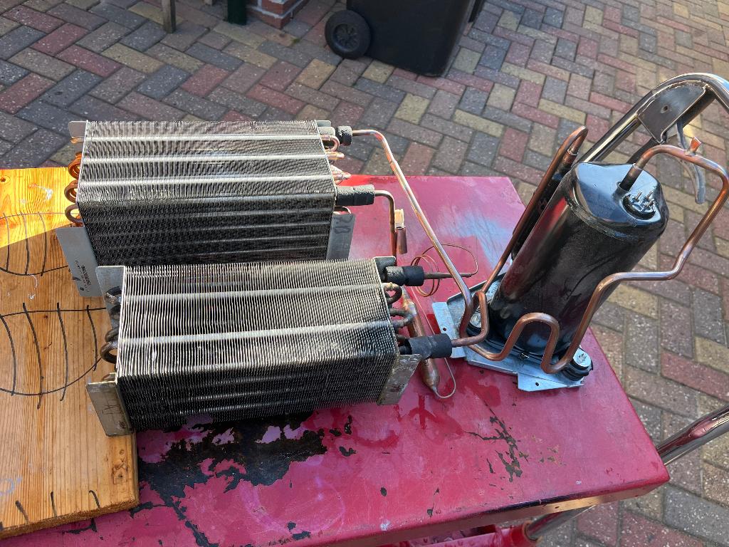 Warmtepomp uit wasdroger Siemens IQ-700, Gebruikt, Ophalen of Verzenden, Minder dan 200 liter/min, Olievrij