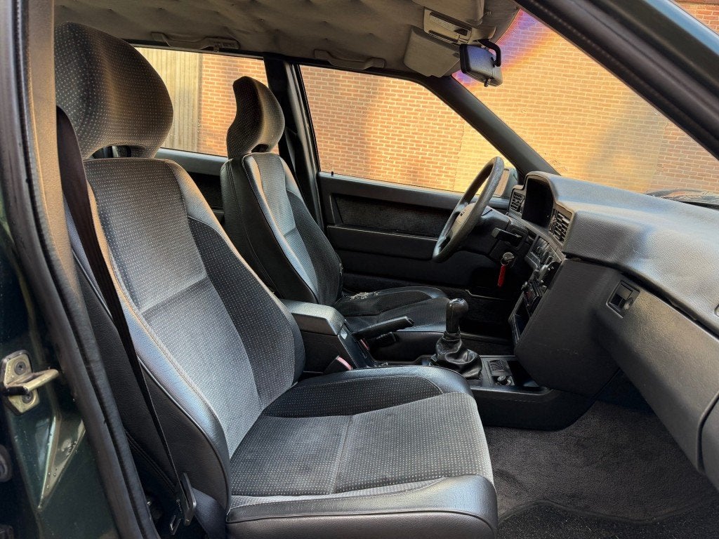 Volvo 850 2.0 COMFORT-LINE / AIRCO / CRUISE CTR. / TREKHAAK, Auto's, Gebruikt, 1984 cc, Elektrische ramen, Origineel Nederlands