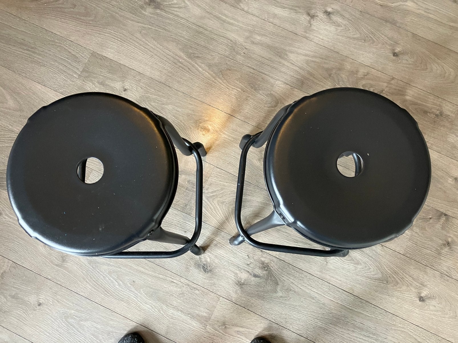 2 Stuks Metalen Ikea barkrukken, Ophalen, Met voetsteun, 60 tot 90 cm, Zo goed als nieuw