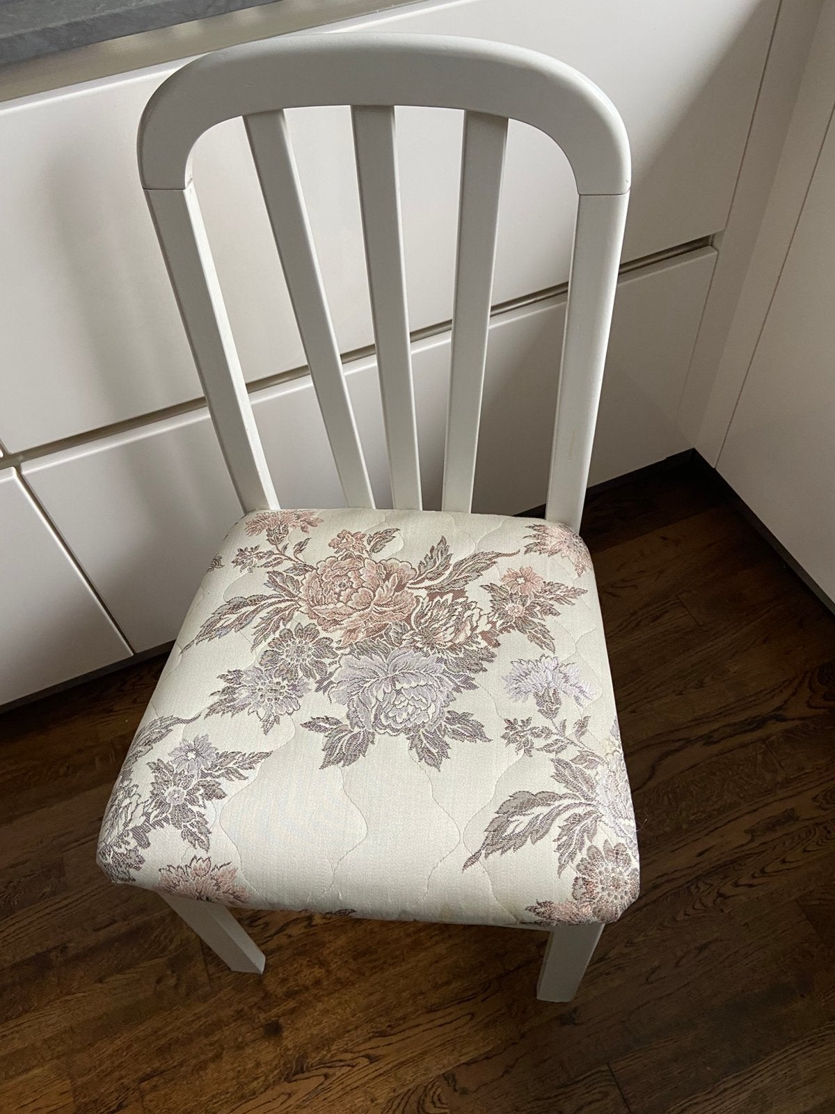 Gratis 2 witte stoelen, Huis en Inrichting, Ophalen, Gebruikt, Wit, Twee