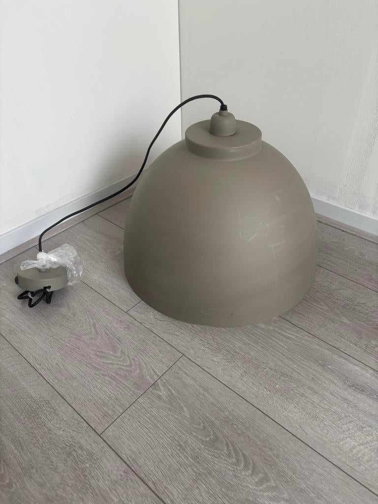 Grote koepel hanglamp - beige/grijs, verstelbaar, Huis en Inrichting, Lampen | Hanglampen, Ophalen of Verzenden, Zo goed als nieuw