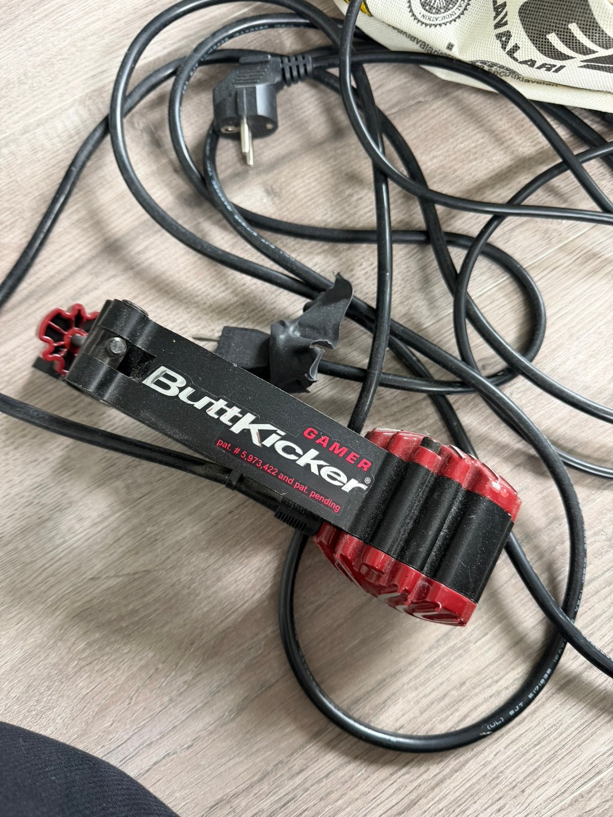 Buttkicker Gamer 2, Spelcomputers en Games, Ophalen of Verzenden, Nieuw