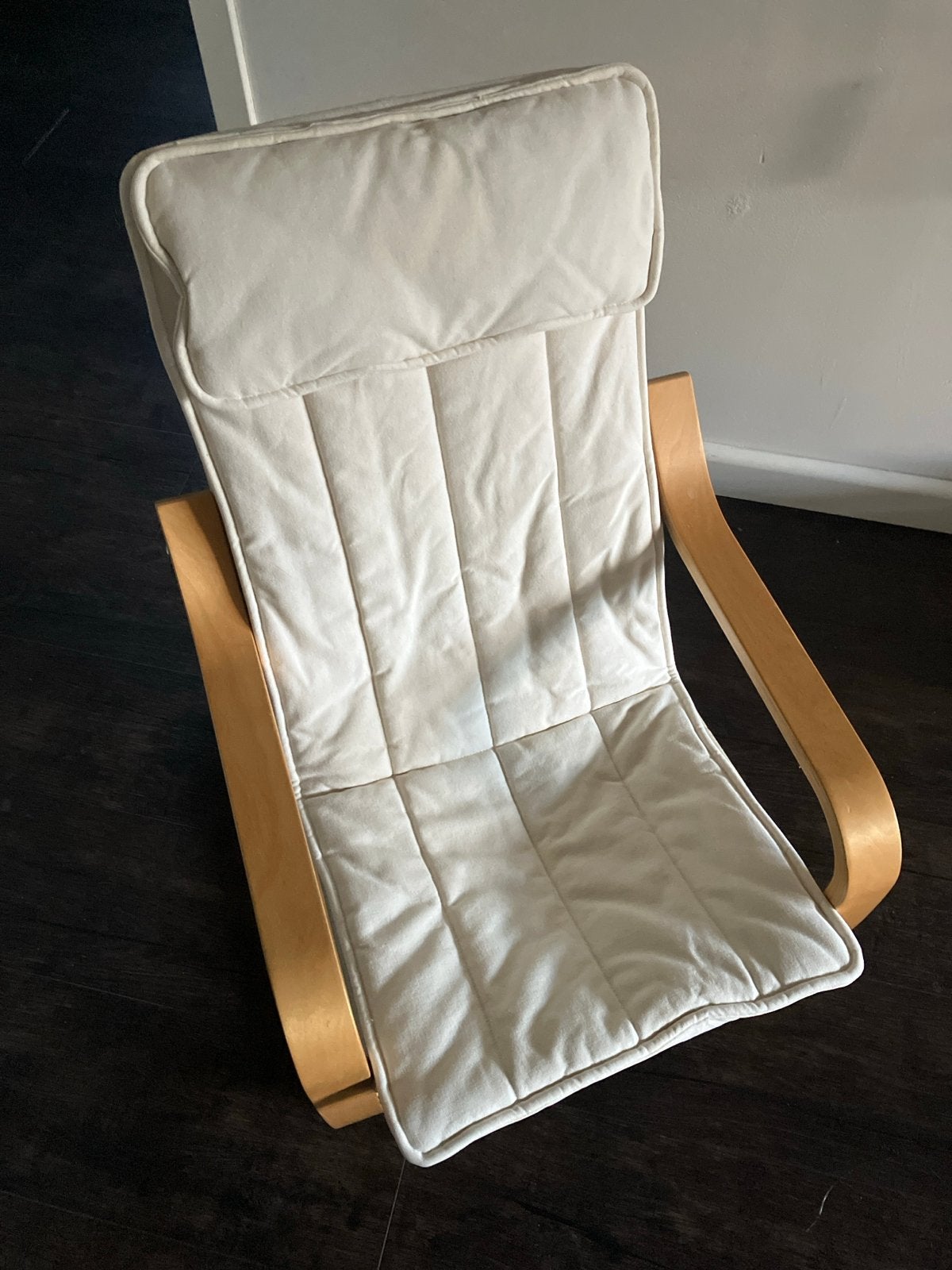 Comfortabele kinder schommelstoel met beige kussen, Ophalen, Gebruikt, Overige kleuren, Eén