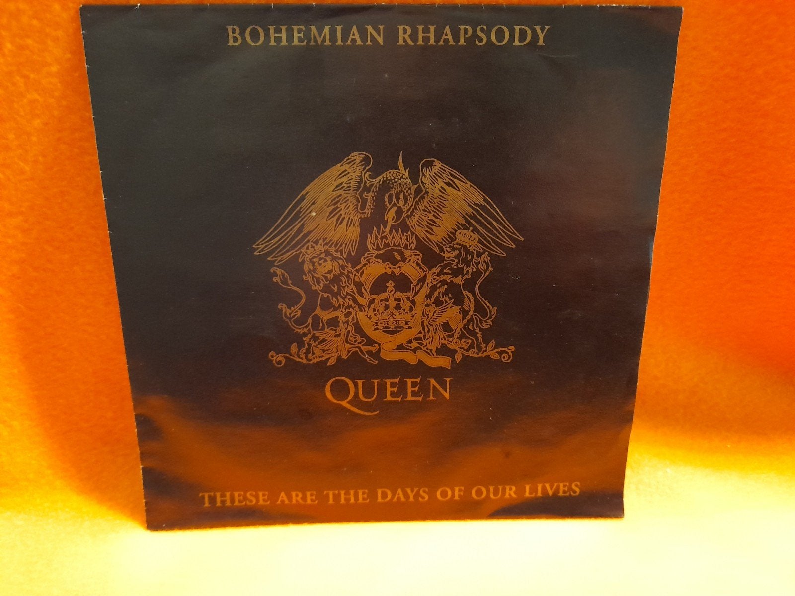 Queen - Bohemian Rhapsody / These are the days of our lives, Ophalen of Verzenden, Zo goed als nieuw, 7 inch, Pop