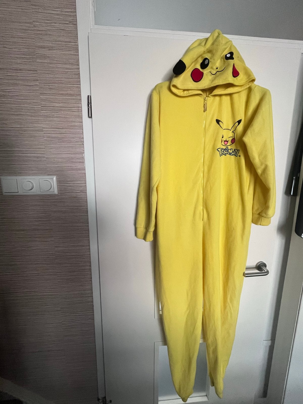 Pokemon Pikachu Onesie of Pyjama - xs/s, Ophalen of Verzenden, Gebruikt, 170 of groter, Jongen of Meisje