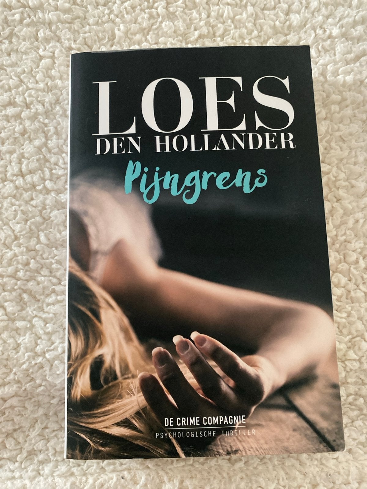 Loes den Hollander - Pijngrens (Psychologische thriller), Ophalen of Verzenden, Zo goed als nieuw, Nederland