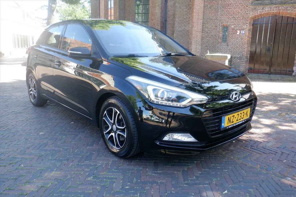 Hyundai I 20 1.0 T-GDI Blue 100PK Comfort + navigatie, Auto's, Hyundai, Keurmerk '100% Onderhouden', 12 maanden, Parkeersensor