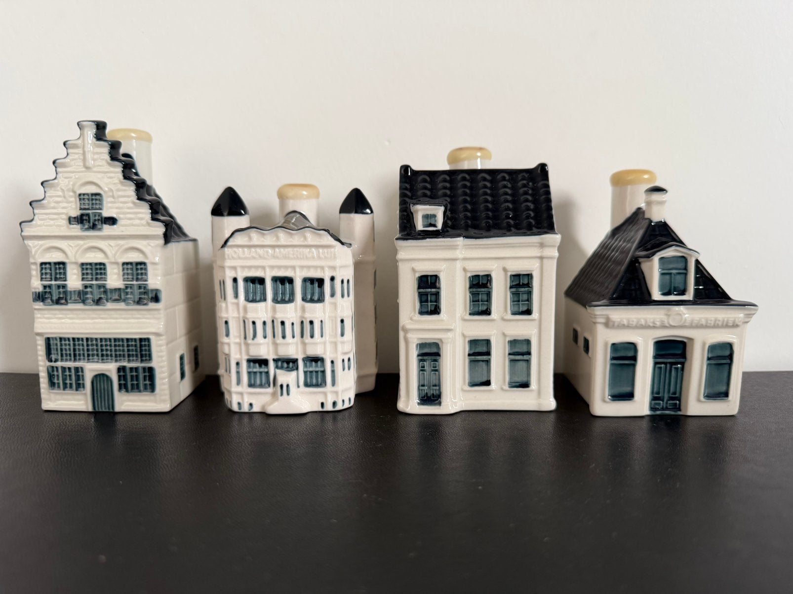 KLM Business Class Huisjes 96 t/m 99, Verzamelen, KLM Huisjes, Ophalen of Verzenden, Nieuw, 81 t/m 91, Gevuld