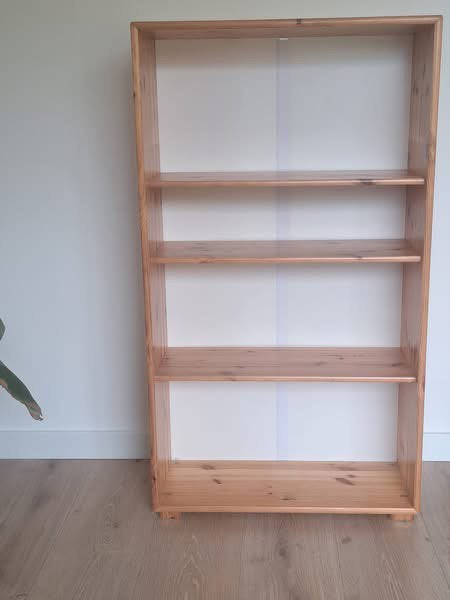 Lage boekenkast grenen, Huis en Inrichting, Ophalen, Strak, Gebruikt, 100 tot 150 cm