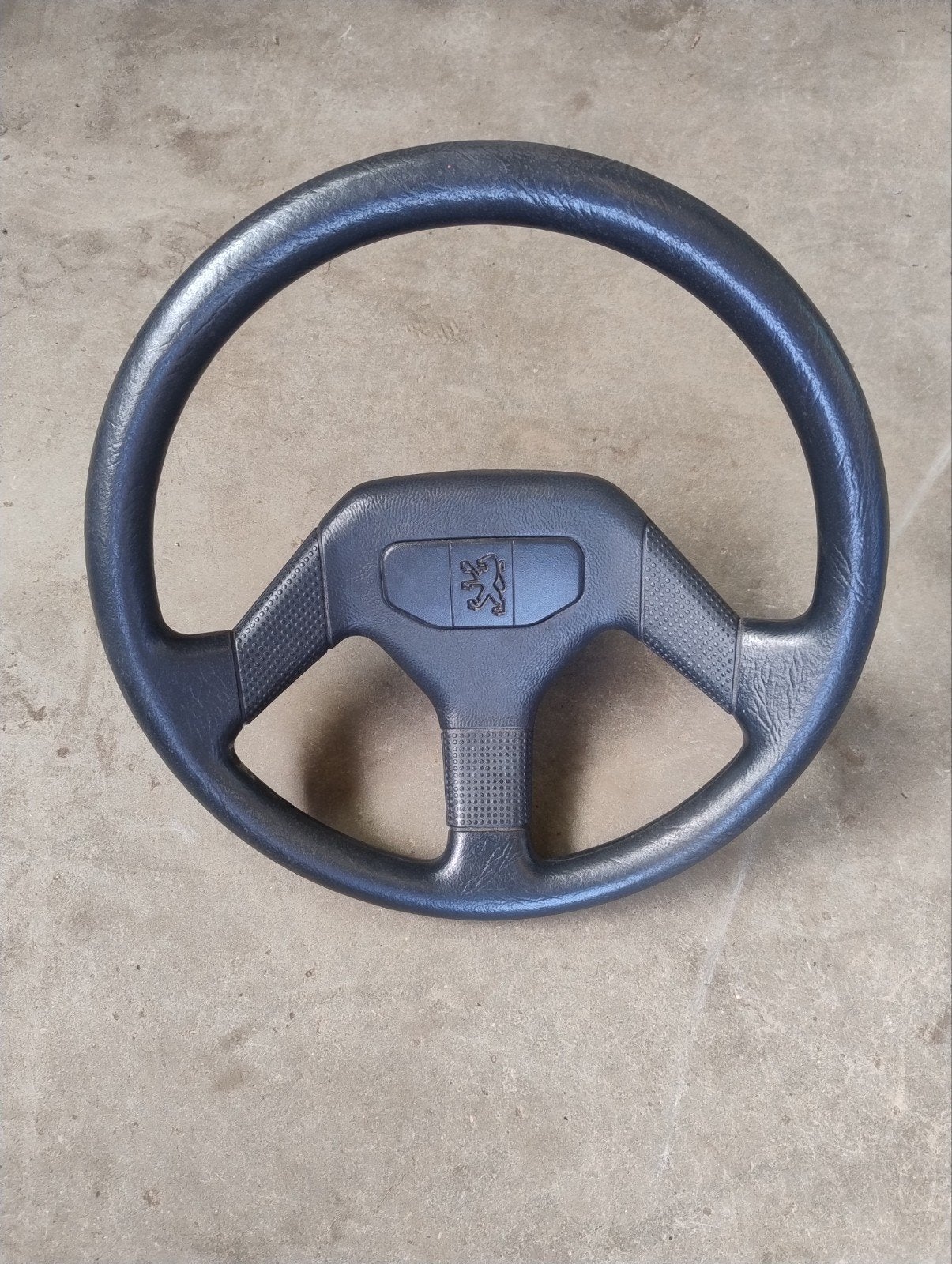 Peugeot 205 stuur, Ophalen