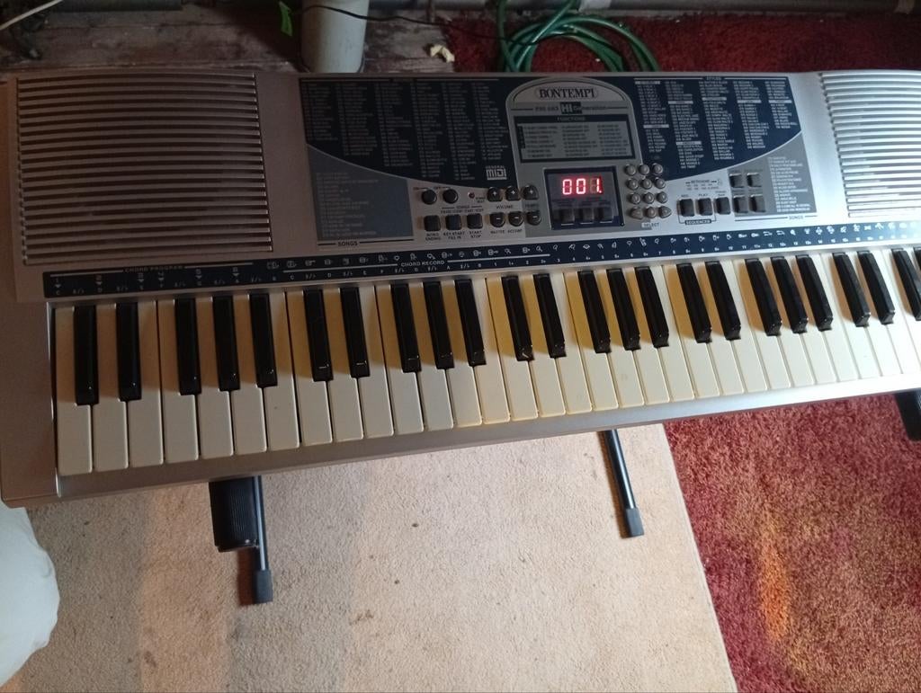Bontempi Keyboard  met standaard en lesboeken en handleiding, Muziek en Instrumenten, Keyboards, Met standaard, Ophalen, Overige merken