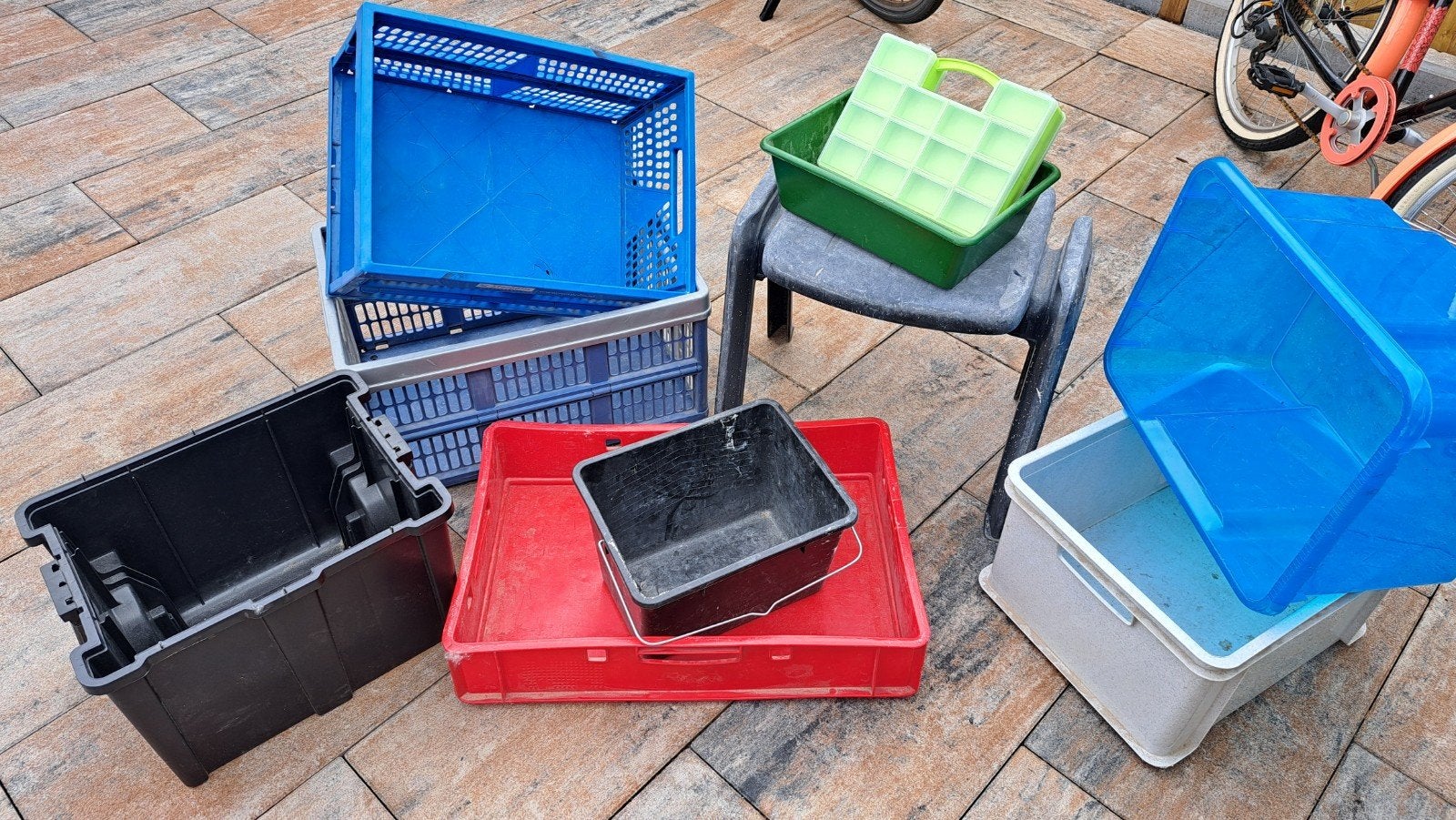 Plastic bakken en krukje, Doe-het-zelf en Verbouw, Gereedschapskisten, Ophalen
