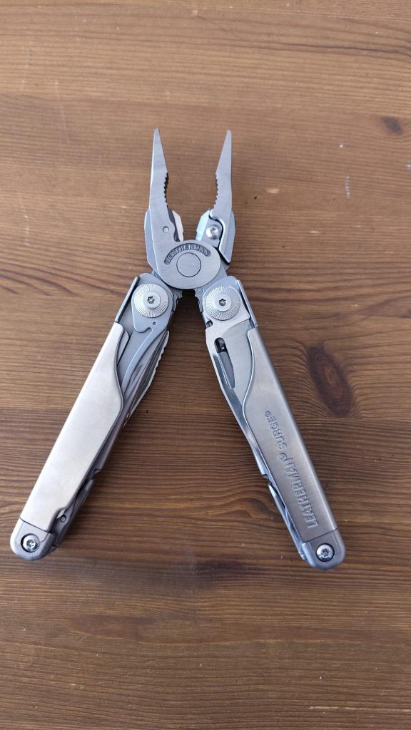 Retourkans Leatherman Surge multitool met factuur, Verzenden, Info-europe@leatherman.com, Holterkamp 16 Ratingen Duitsland, Nieuw