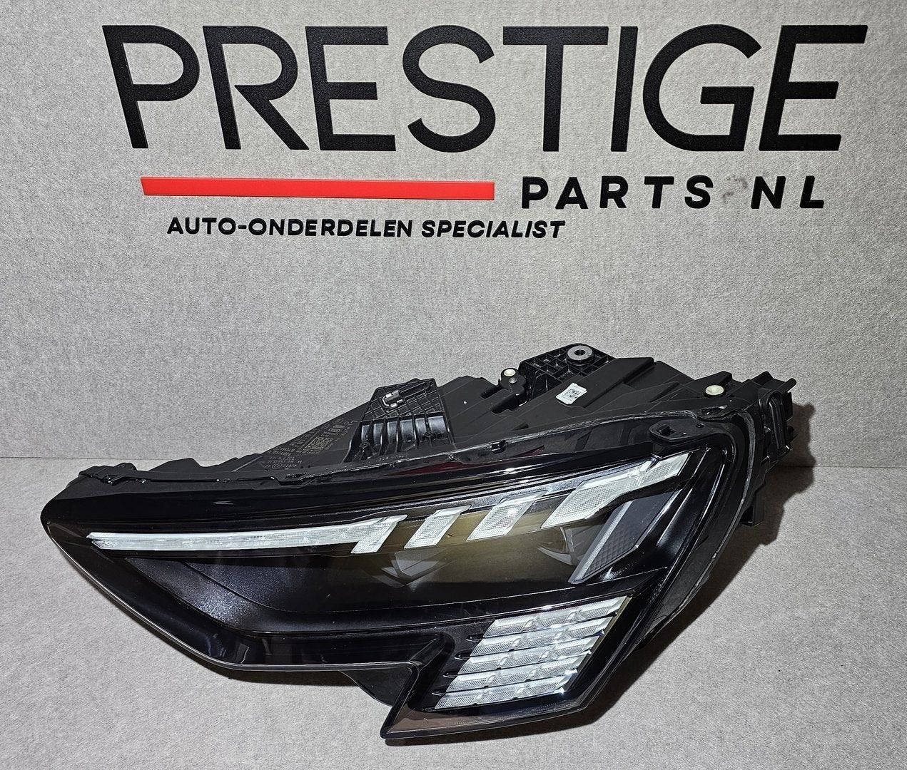 Koplamp Audi A3 8Y RS3 MATRIX LED LINKS 8Y0941035F Compleet, Gebruikt, -, -, -