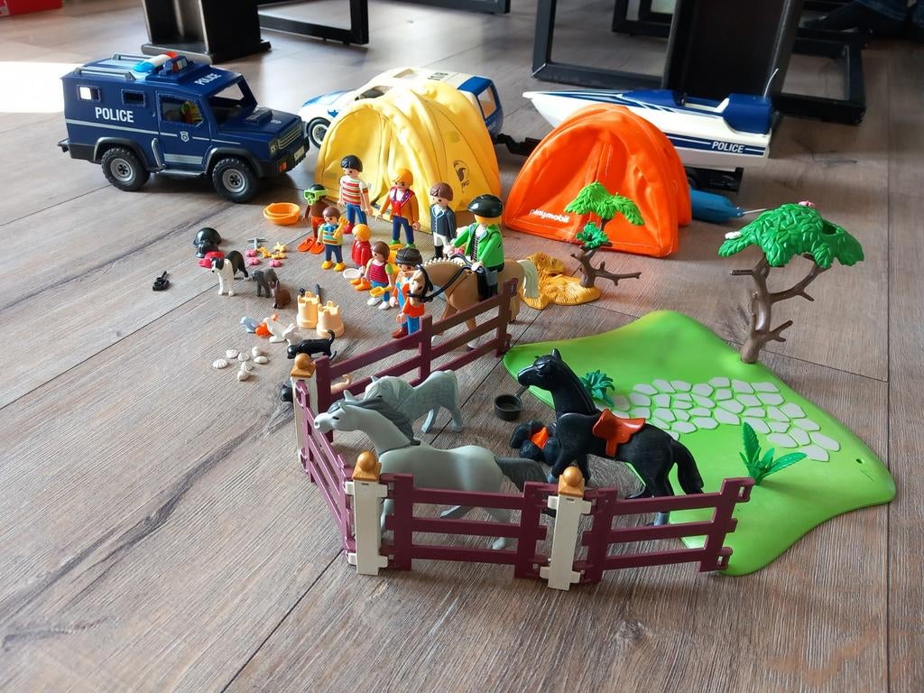 Grote Playmobil set: Politie, Paarden en Kamperen, Ophalen, Gebruikt, Jongen of Meisje