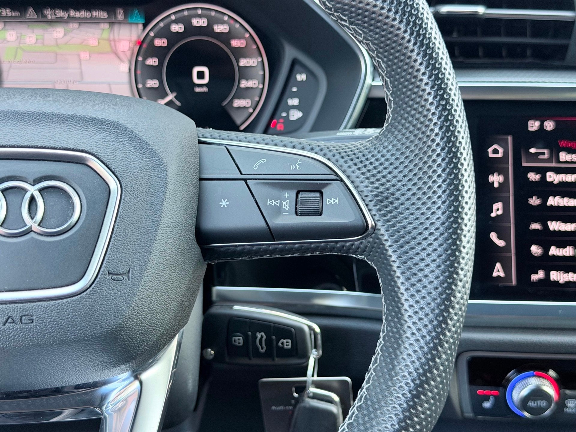 Foto 15 van Audi Q3 Sportback 45 TFSI e S Edition Pano/Camera/AppleCar
