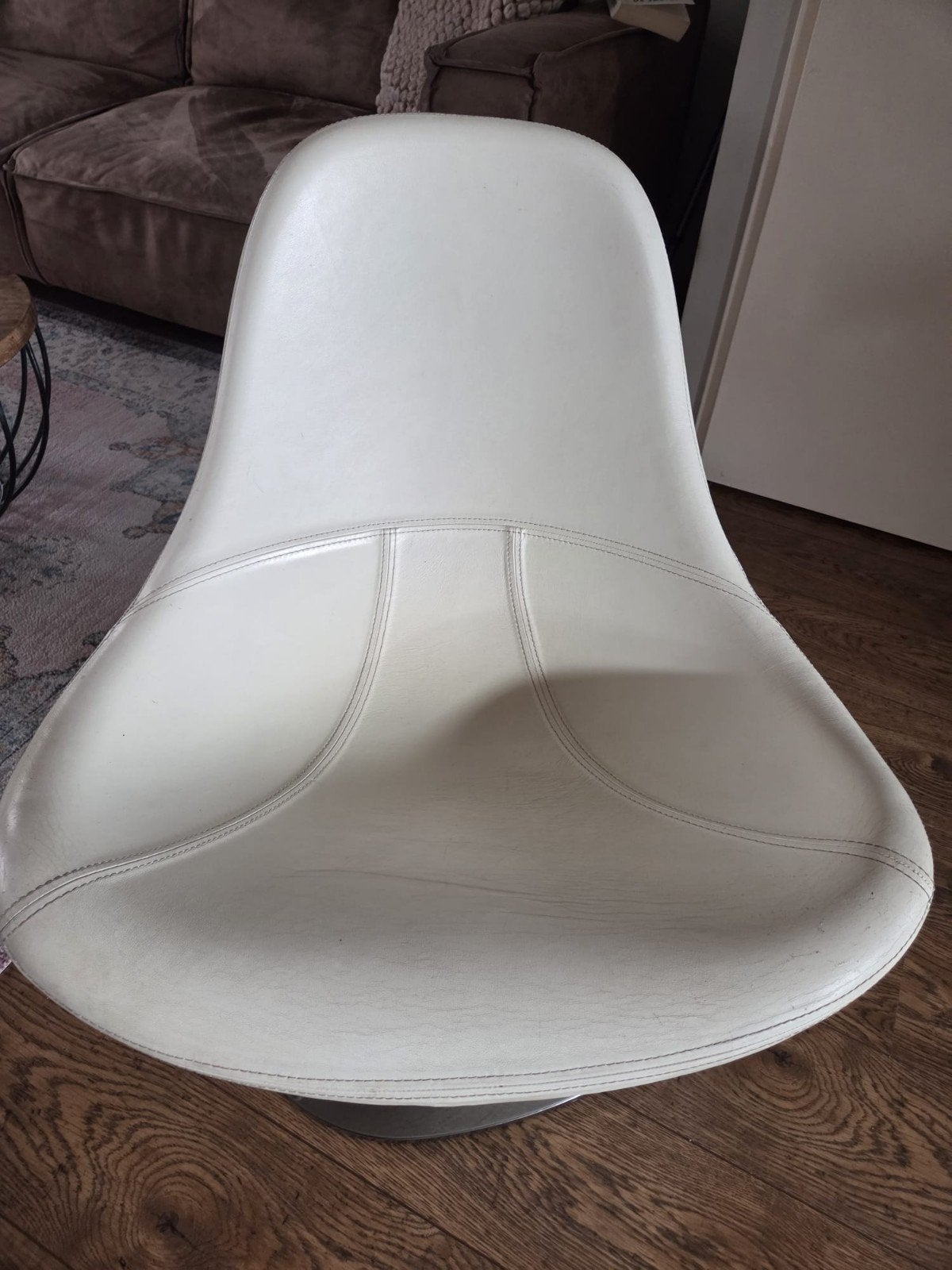 Witte draaibare stoel - Comfortabel en stijlvol, Ophalen, Gebruikt, Wit, Modern, Tijdloos