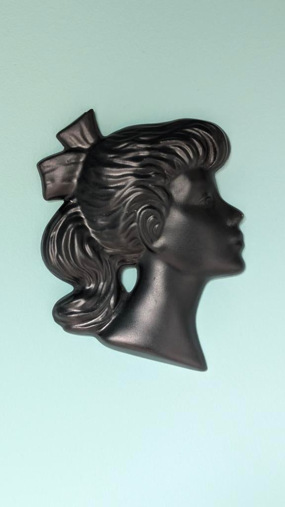Vintage wanddecoratie dameshoofd zwart, Antiek en Kunst, Curiosa en Brocante, Ophalen of Verzenden