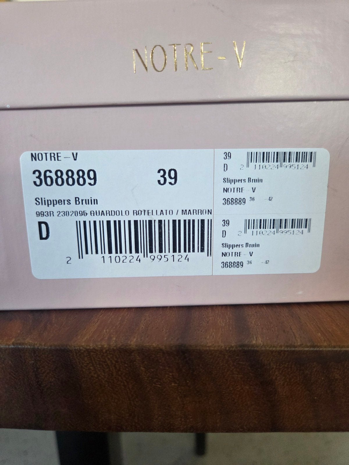 Nieuwe NOTRE-V Slippers Bruin Maat 39, Ophalen of Verzenden