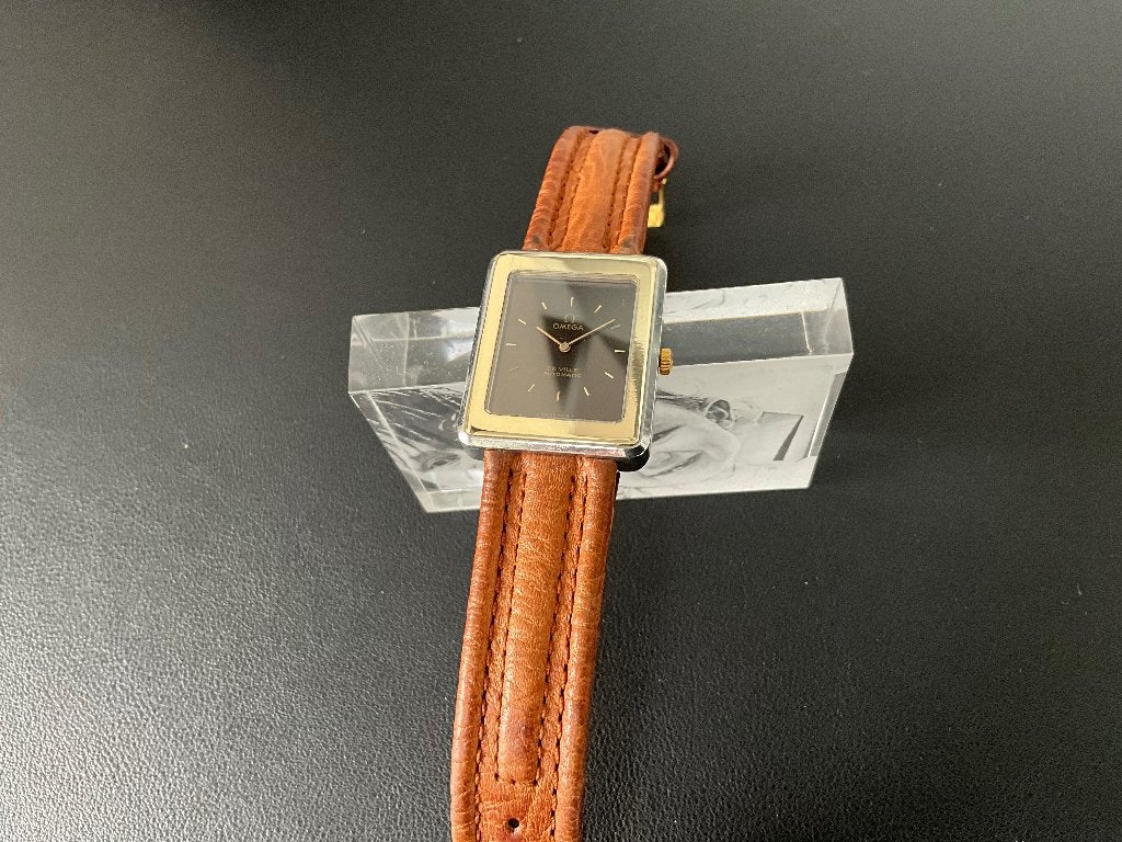 Omega, Sieraden, Tassen en Uiterlijk, Horloges | Heren, Ophalen, Overige materialen, Leer, Polshorloge