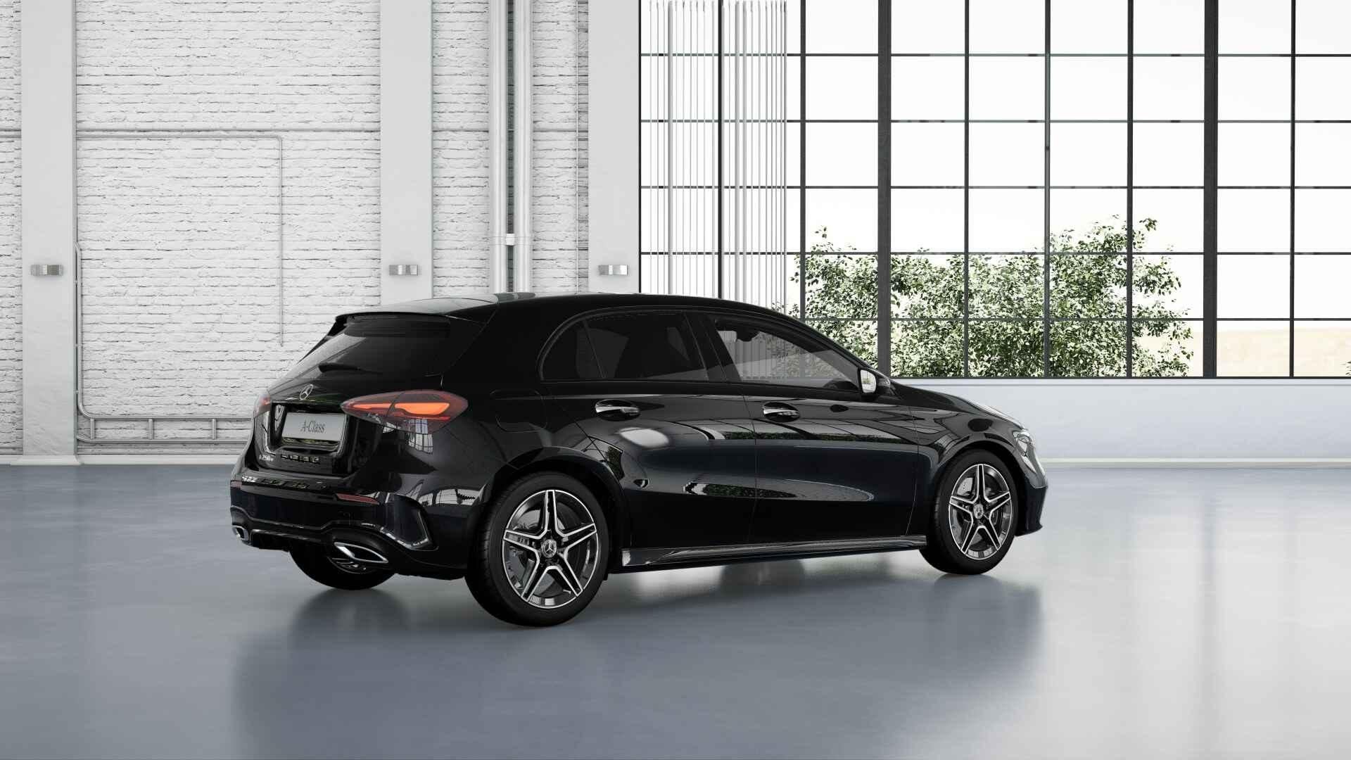 Mercedes-Benz A-Klasse 250e Business Solution AMG | Panorama, Auto's, Mercedes-Benz, Gebruikt, 4 cilinders, Bedrijf, Hybride Elektrisch/Benzine