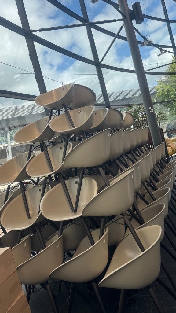 Kuip stoelen grijs, Huis en Inrichting, Stoelen, Ophalen, Kunststof, Zo goed als nieuw, Vijf, Zes of meer stoelen