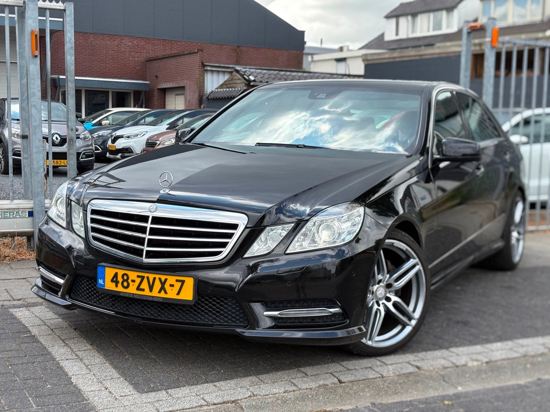 Mercedes-Benz E-klasse 300 CDI BlueTEC HYBRID AMG Line | Xen, Auto's, Automaat, Achterwielaandrijving, Gebruikt, Zwart