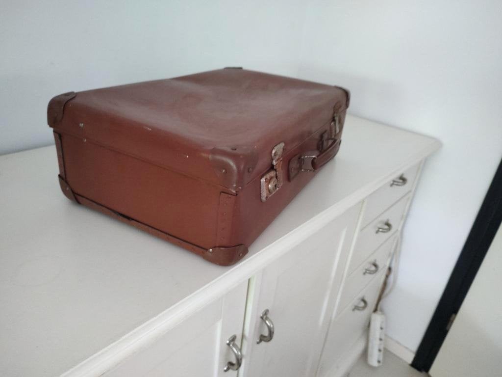 K369 VINTAGE jaren 40 koffer van geperst karton, Sieraden, Tassen en Uiterlijk, Koffers, Overige materialen, Gebruikt, 50 tot 60 cm