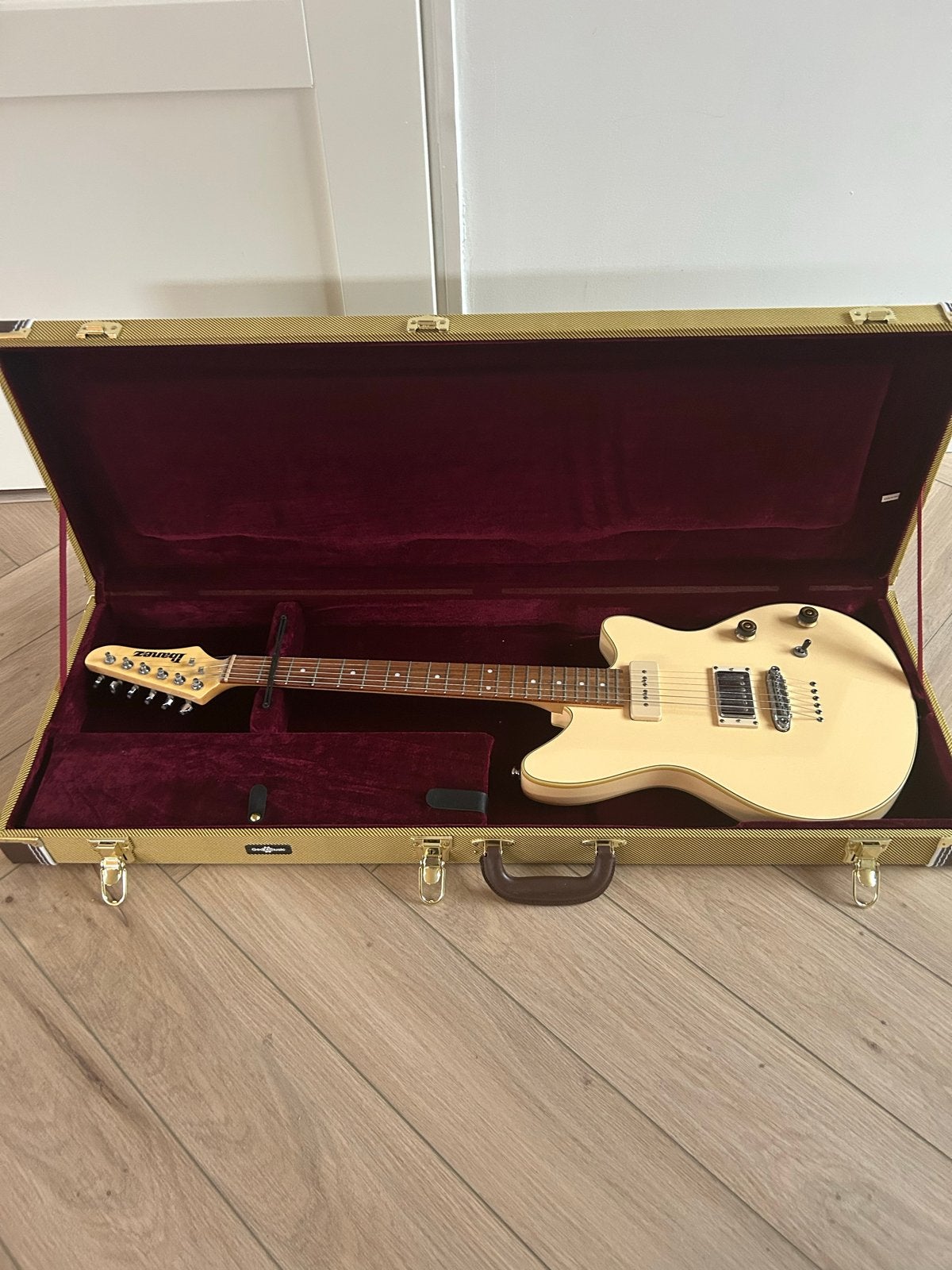 Ibanez CMM1 Chris Miller Signature Gitaar met koffer, Ophalen, Zo goed als nieuw, Solid body, Ibanez