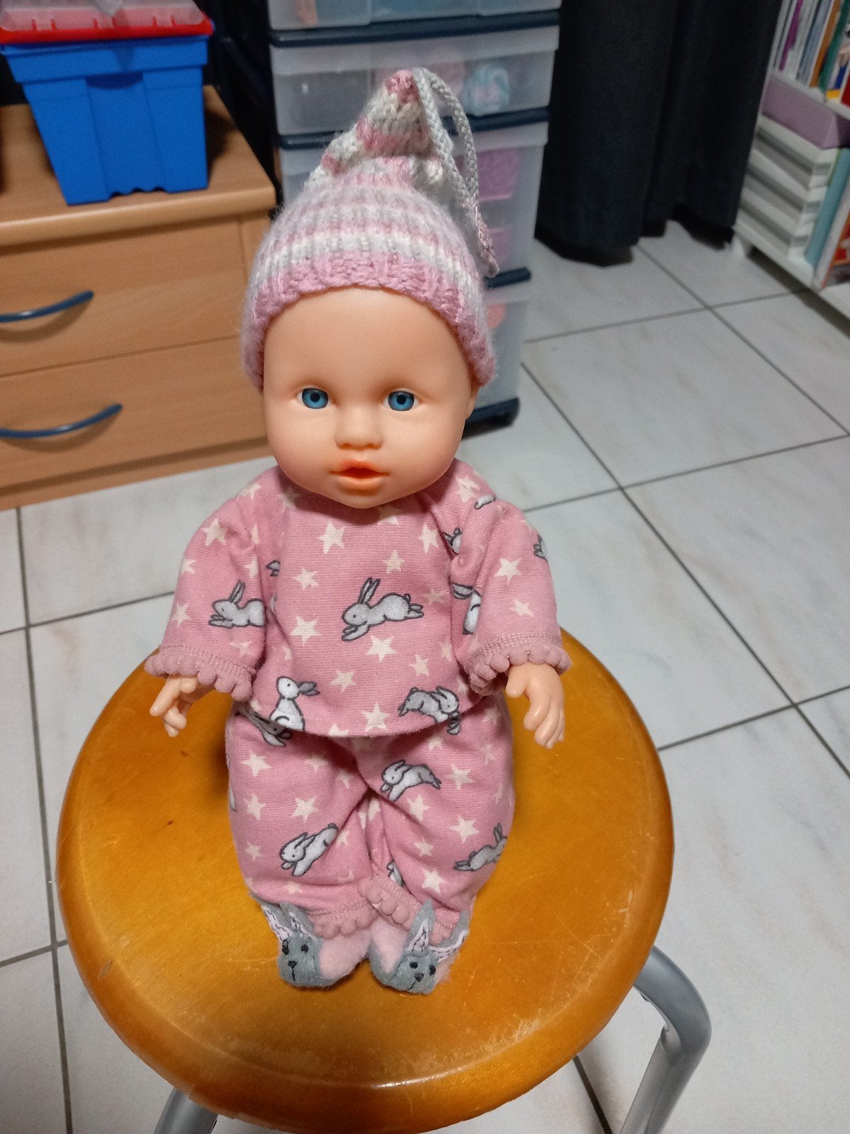 Zelfgemaakte poppenkleertjes voor pop 32 cm 4 delig., Kinderen en Baby's, Speelgoed | Poppen, Ophalen of Verzenden, Nieuw, Babypop
