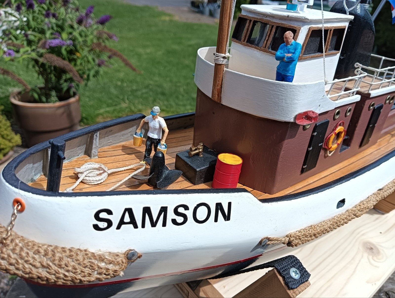 Samson. Houten sleepboot RC, Ophalen