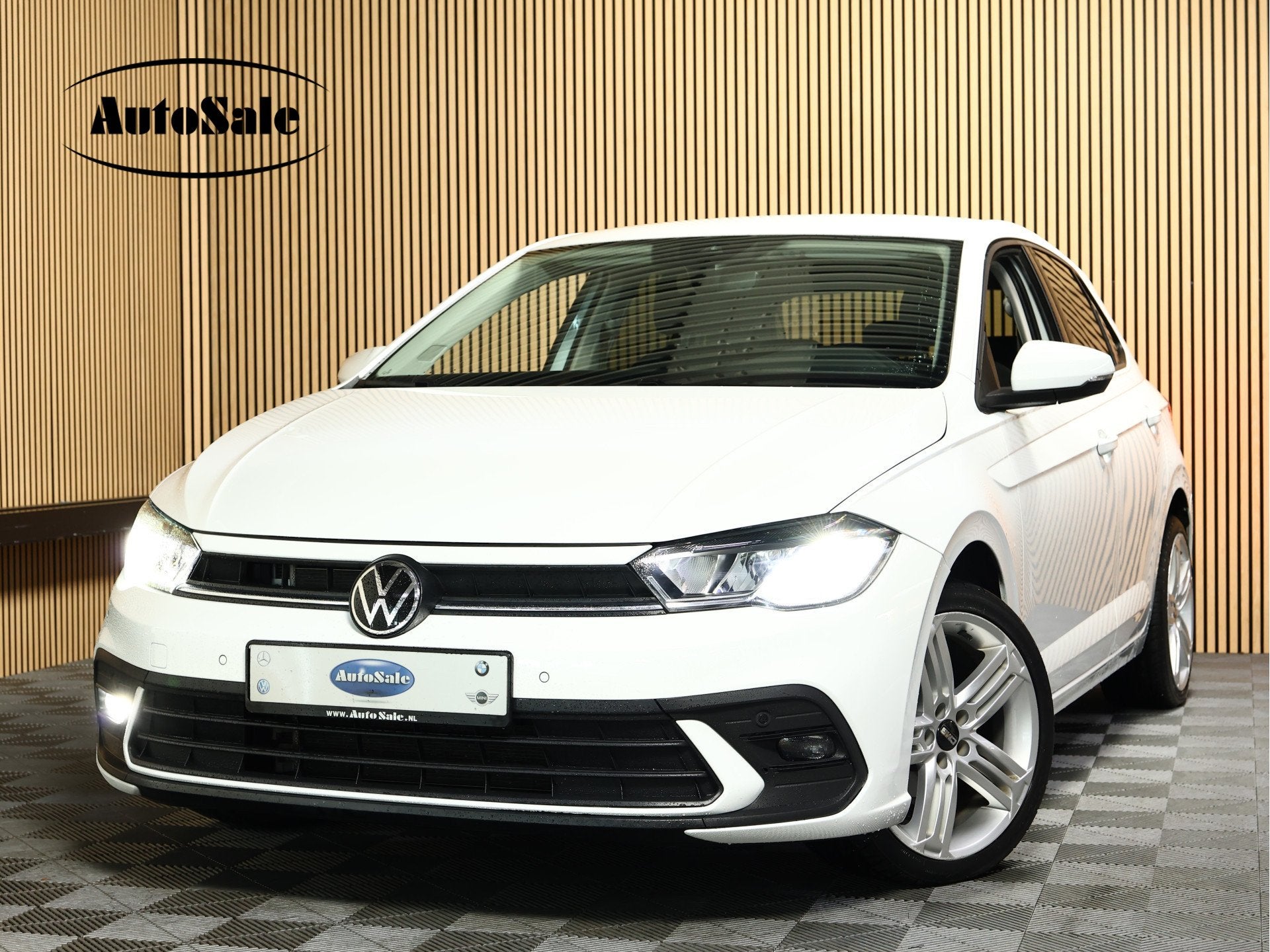 Volkswagen Polo 1.0 TSI Highline MODEL 23 AUT VIRTUAL DashB, Stof, Gebruikt, Zwart, 1096 kg