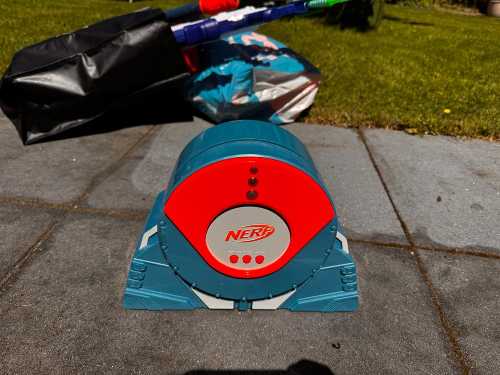 Nerf Doelwit / Schietspel - Elektrische Target Launcher, Ophalen, Zo goed als nieuw